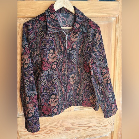 Jackets & Blazers - Vintage Floral Tapestry Zip Jacket | Statement Vintage | Size Medium